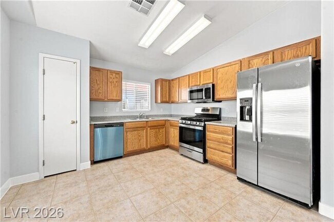 Building Photo - 6060 Allred Pl