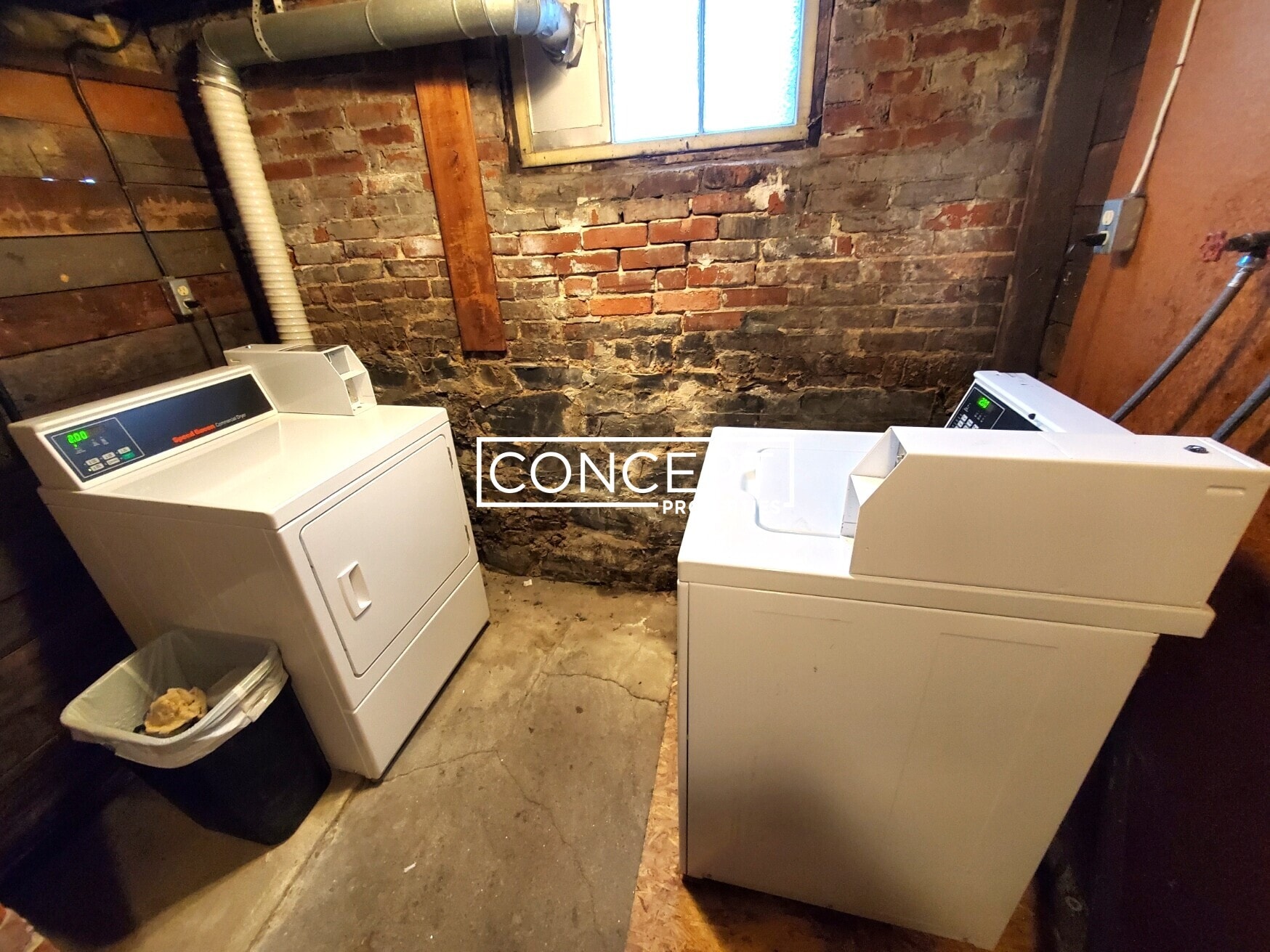 Building Photo - 2 Gilson Terrace