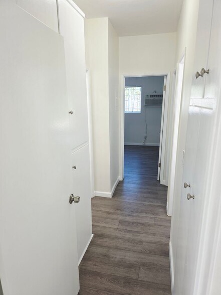 Building Photo - 124 N Brighton St