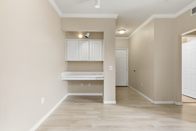 Building Photo - 7438 S Quail Cir