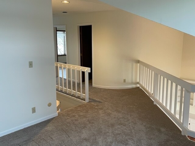 Building Photo - 1013 Fox Run Rd