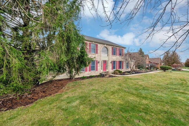 Building Photo - 1658 Grandview Dr