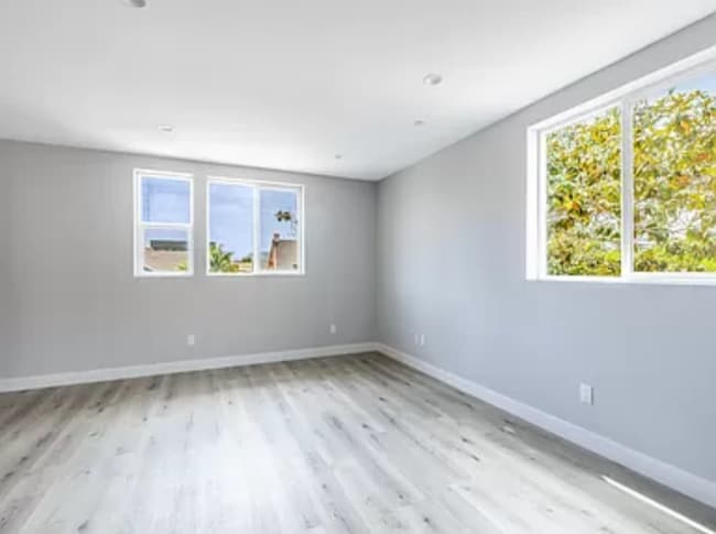 Building Photo - 4649 W 18th St