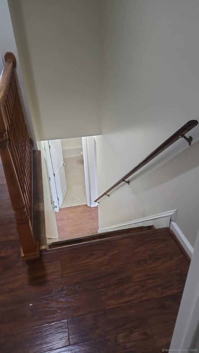 Building Photo - 283 Waterview Ave