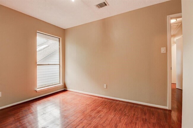 Building Photo - 21102 Marcin Dr