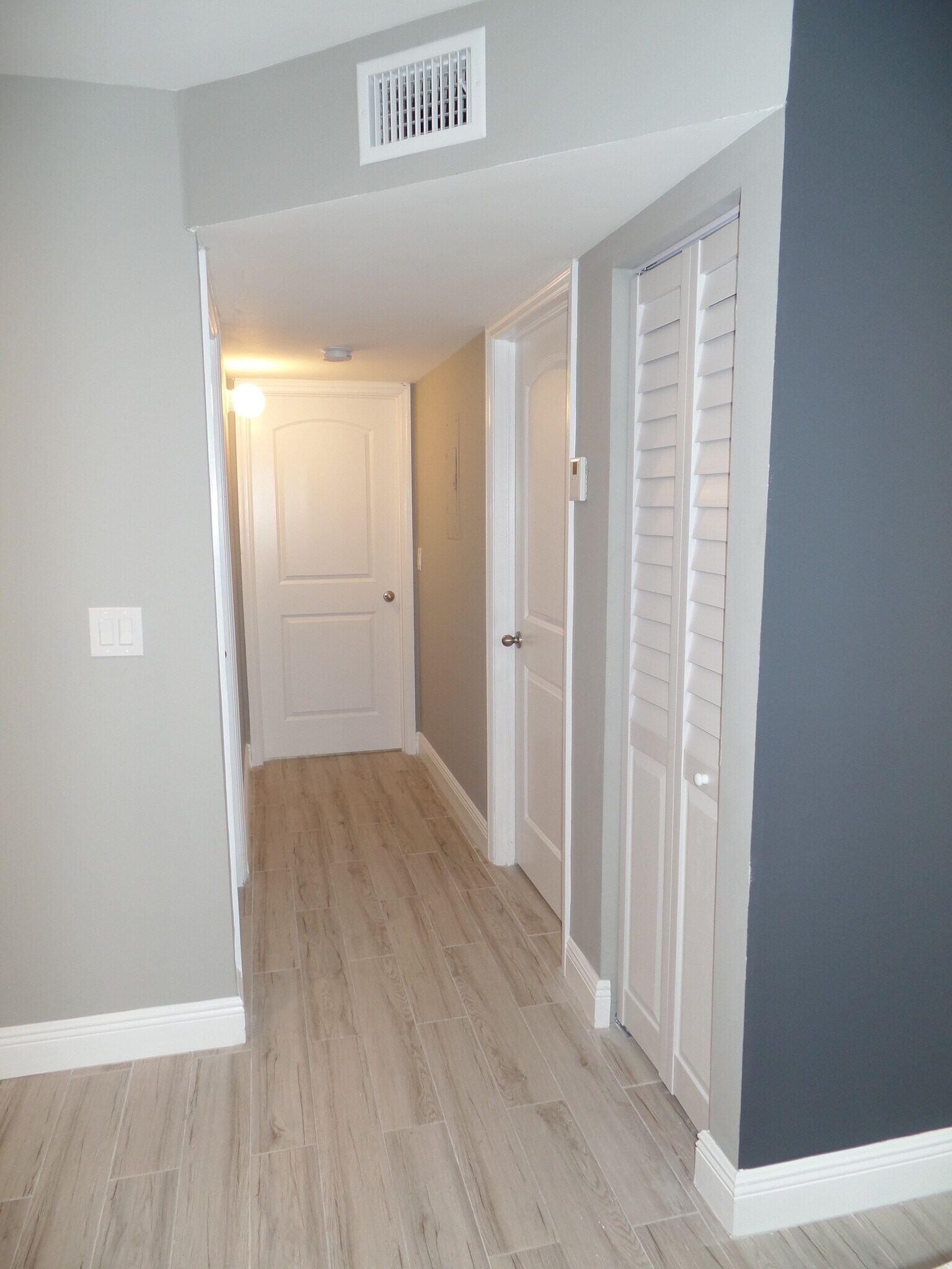 Building Photo - 1263 SW 46th Ave