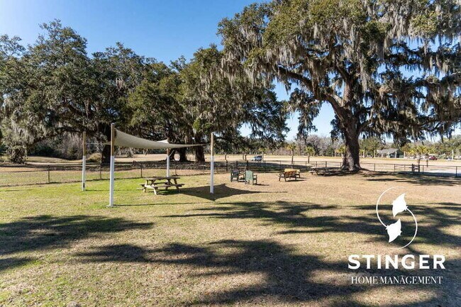 Building Photo - 900 Brotherhood Rd