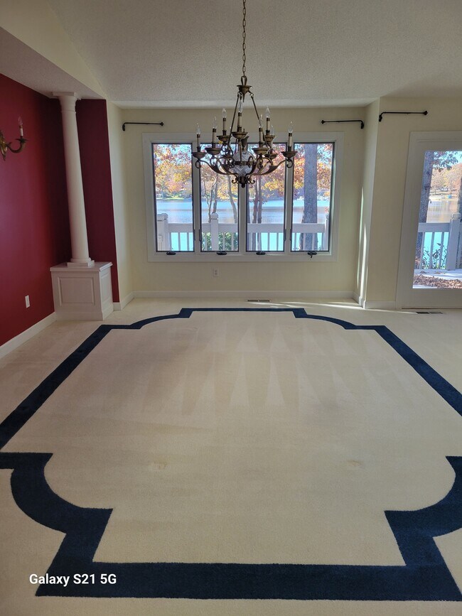 Building Photo - 148 Lakewood Dr