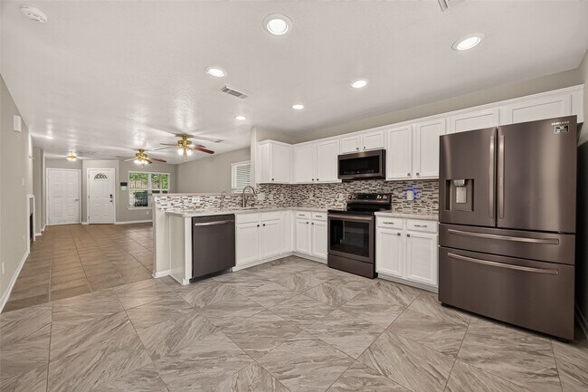 Building Photo - 13330 Belvedere Park Ct