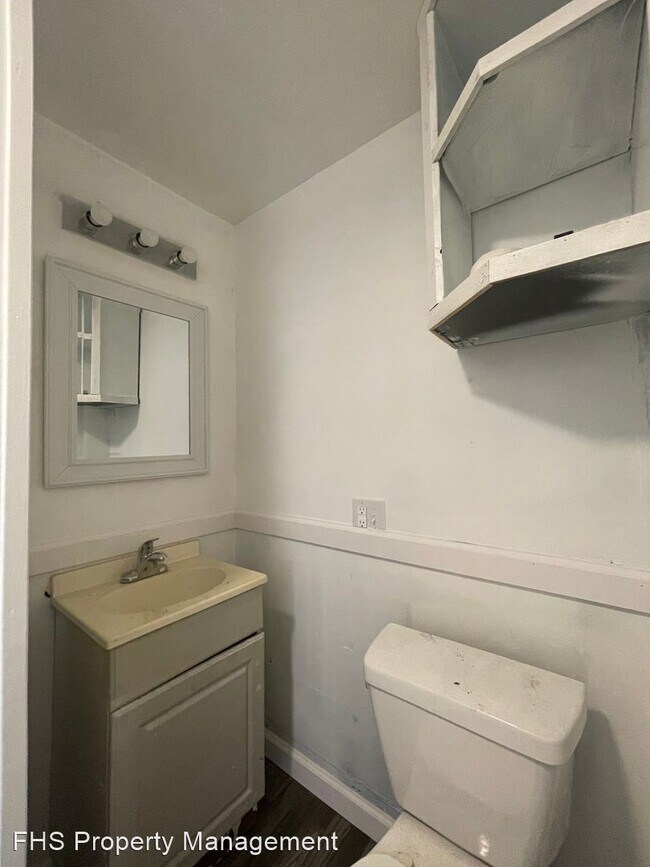 Building Photo - 1 br, 1 bath House - 710 N Kansas Expressway