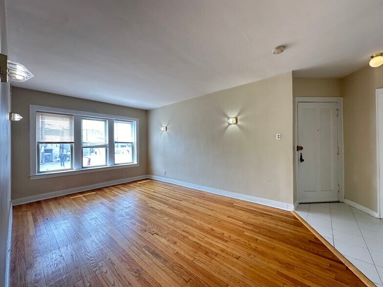 Building Photo - 4407 N Keystone Ave