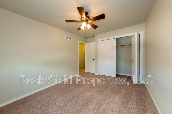 Building Photo - 1031 Old Town Ln