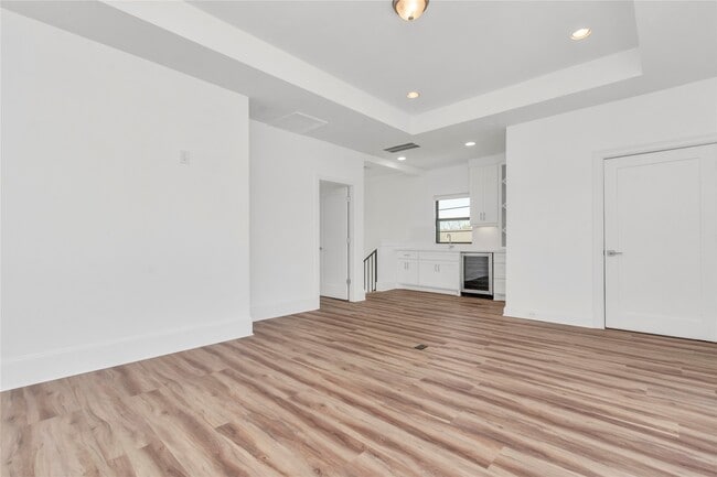 Building Photo - 5735 Winsome Ln