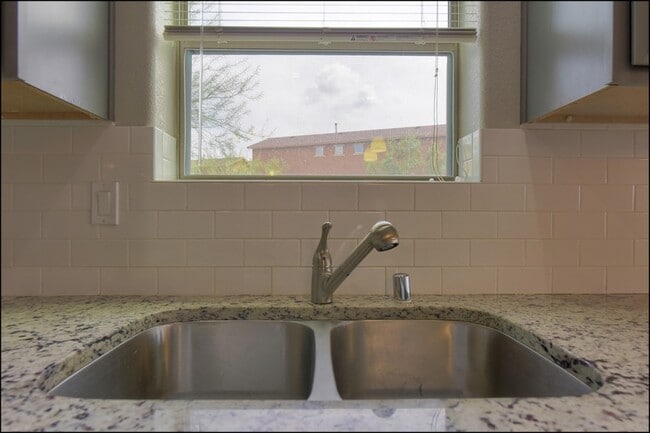 Building Photo - 6664 Red Canyon Sage Ln