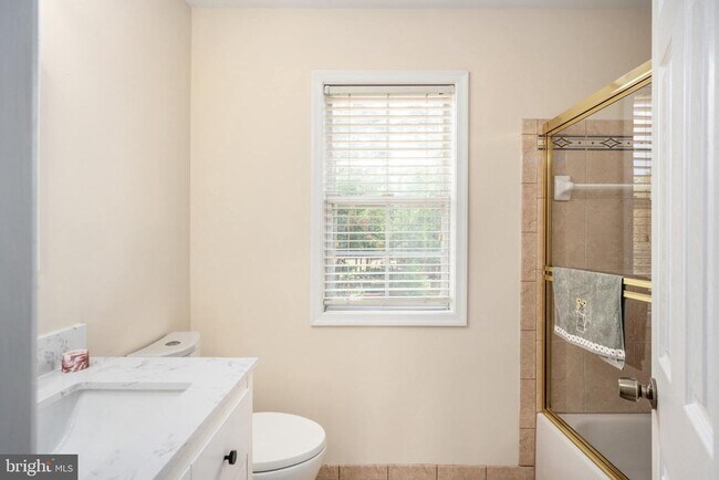 Building Photo - 12907 Martingale Ct