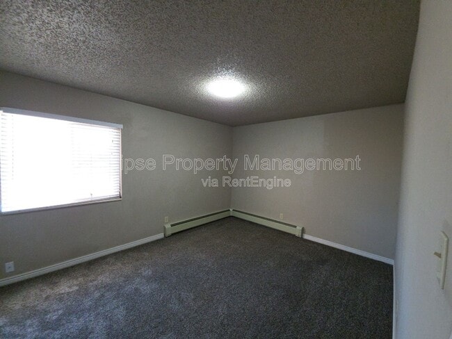 Building Photo - 512 Bell Ct