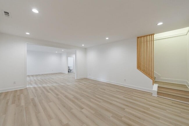 Building Photo - 11760 Stratham Dr