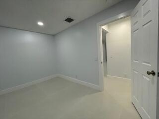 Building Photo - 1630 Zenith Way