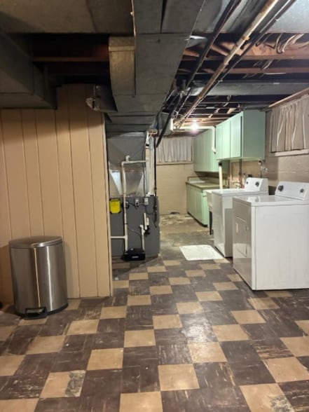 Building Photo - 2547 Altoona St