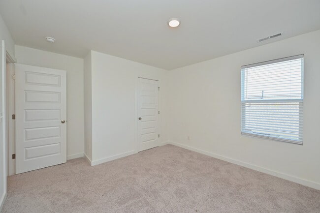 Building Photo - Modern 2024 New Construction in Sage Farms – Steps from Dog Park & Trails!