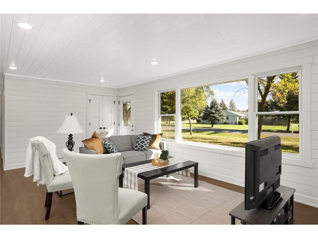 Building Photo - 15240 Kangaroo St NW