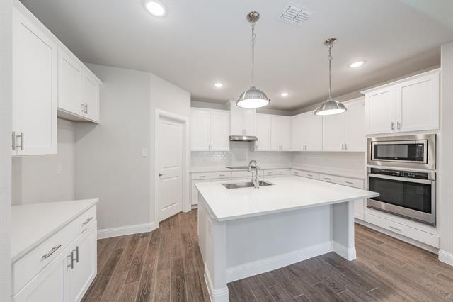 Building Photo - 241 Gardenia Dr