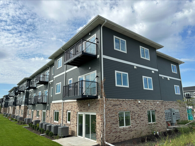 Building Photo - Bluestem Apartments