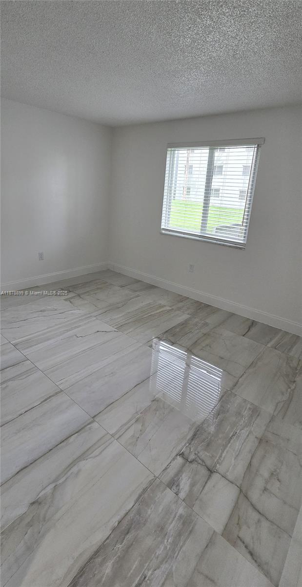 Building Photo - 10820 SW 200th Dr