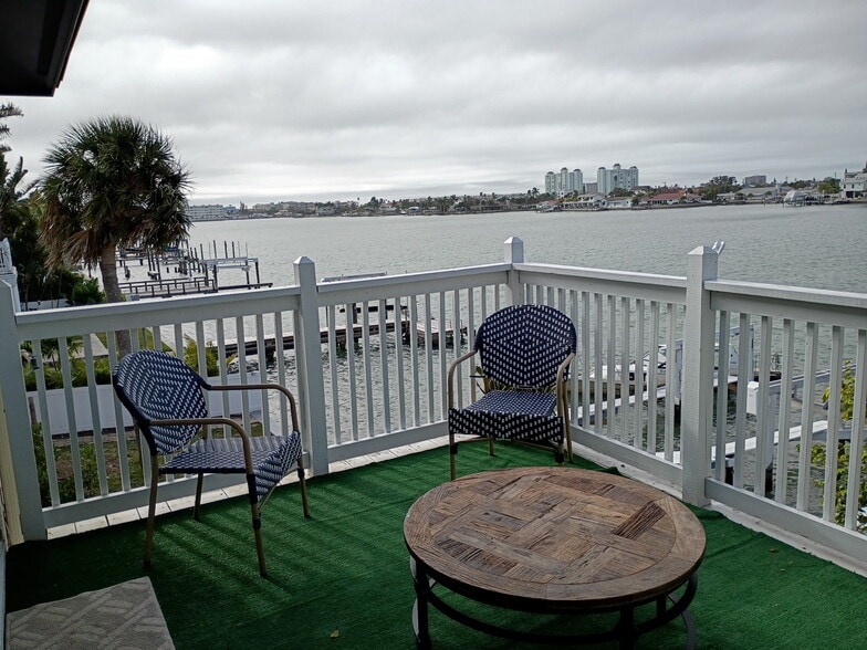 Building Photo - 513 55th Ave