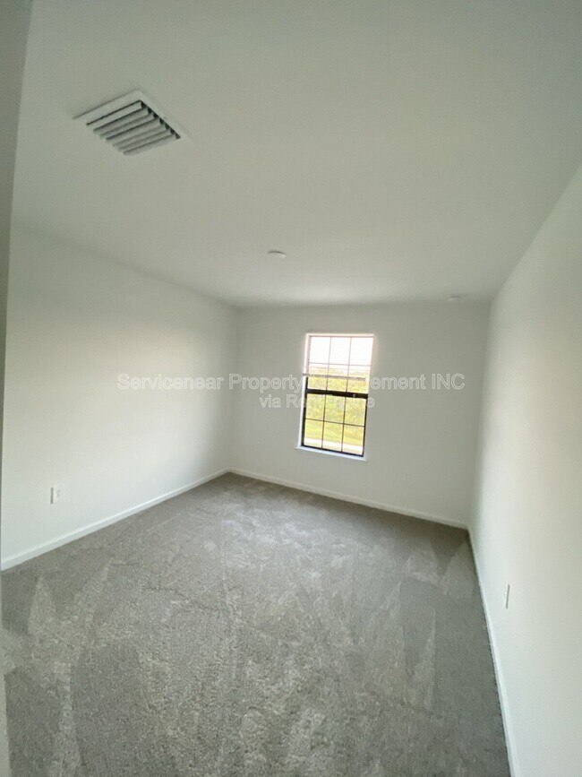 Building Photo - 6136 Baywood Ct