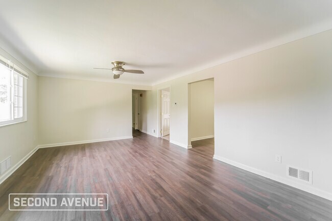 Building Photo - 1211 Main St