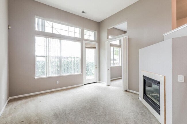 Building Photo - 572 Blackwood Terrace
