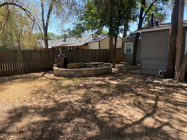Building Photo - Pre-Leasing 3 bed 2 bath Move In Ready! Close to Texas Tech!!