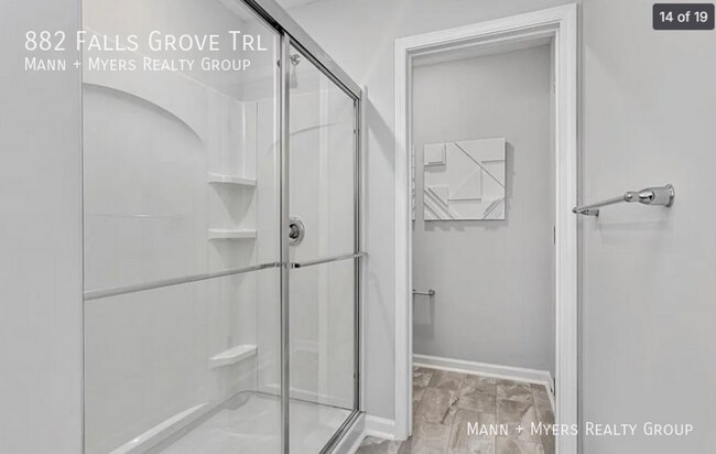 Building Photo - 882 Falls Grove Trl