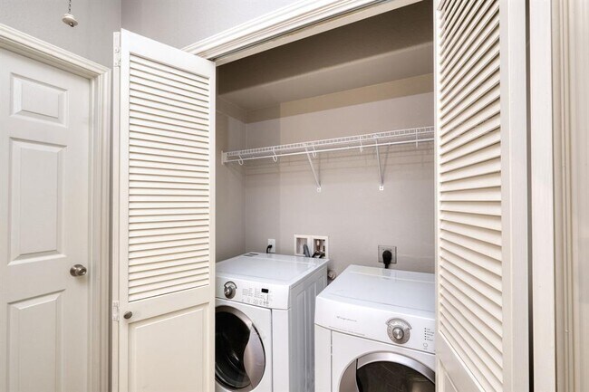 Building Photo - 14815 Avery Ranch Blvd