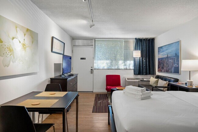 Building Photo - 47 5th St NE