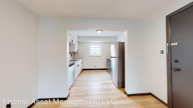 Building Photo - 2 br, 1 bath Apartment - Ridgewood Lofts 6...