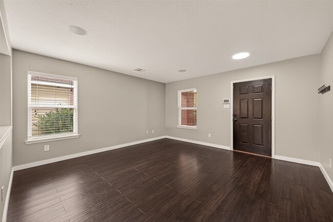 Building Photo - 18302 Walden Gate Ln