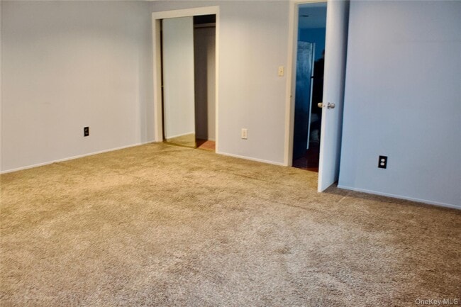 Building Photo - 927 Jackson Ave