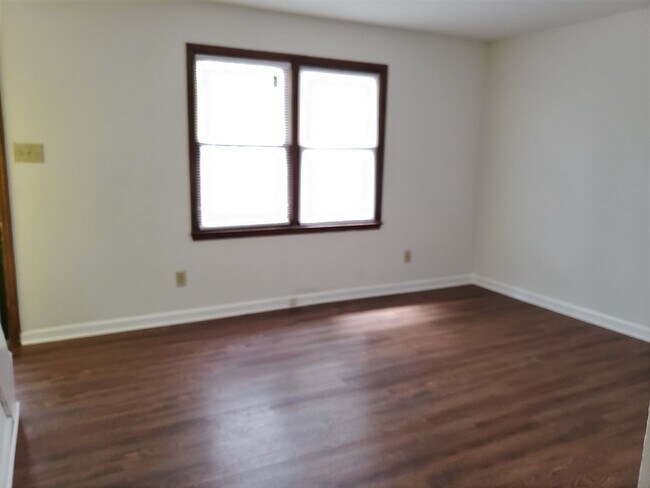 Building Photo - GORMAN1228