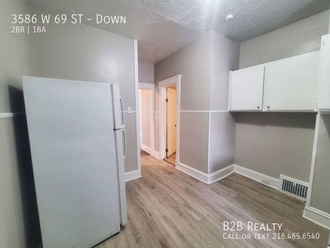 Building Photo - 3586 W 69th St