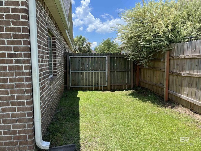 Building Photo - 1065 Crown Walk Dr