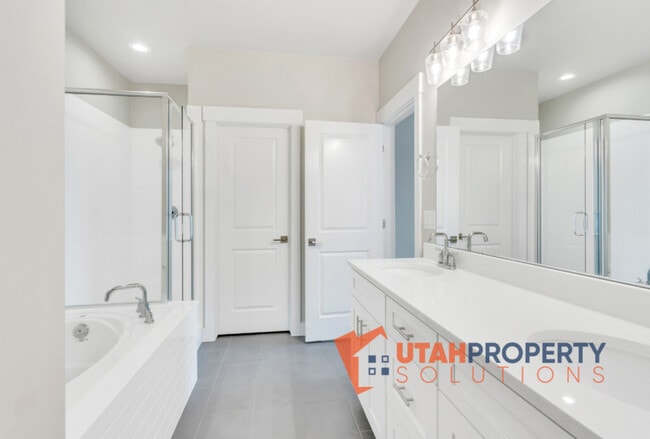 Building Photo - 7632 S Waverly Hls Ln