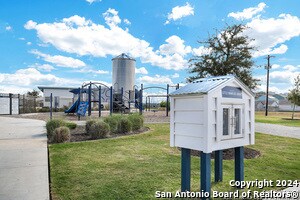 Building Photo - 14055 Wool Pk