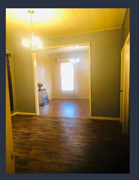 Building Photo - 106 Lancaster St