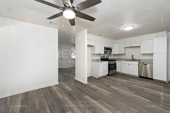 Building Photo - HALF-DEPOSIT SPECIAL!! Updated Brick 3 Bed 1 Bath Home with Huge Yard on Quiet Street!