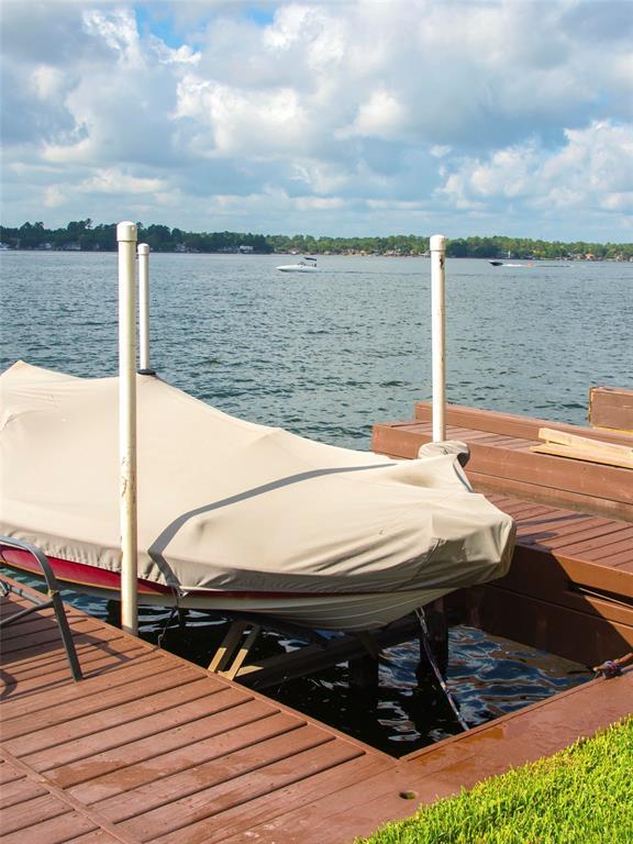 Building Photo - 801 River Rd