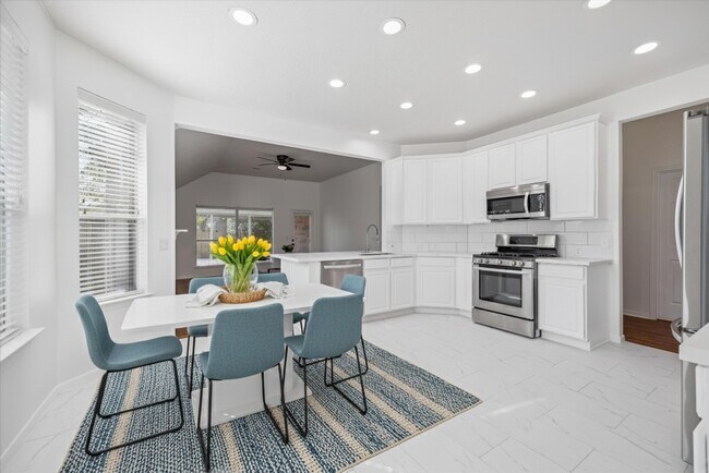 Building Photo - 1315 Terrace View Dr