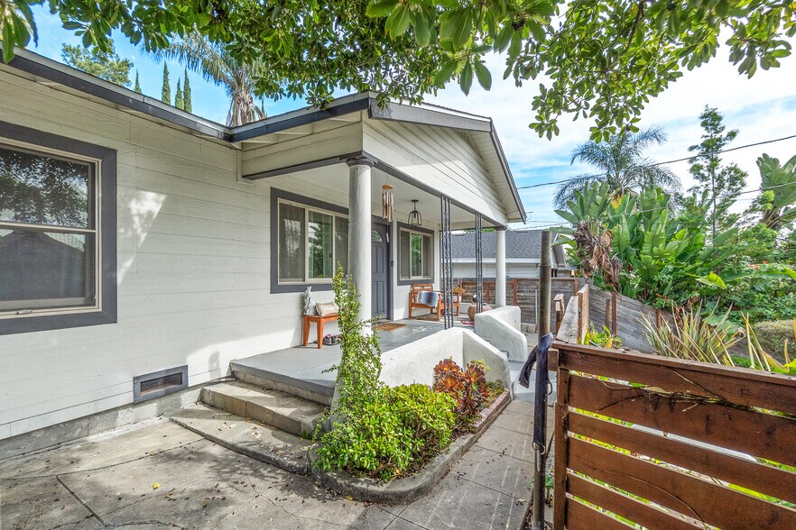 Building Photo - 529 Isabel St