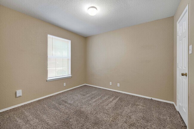 Building Photo - 6019 Old Corral